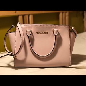 MK-Selma Saffiano Leather Medium - cherry blossom